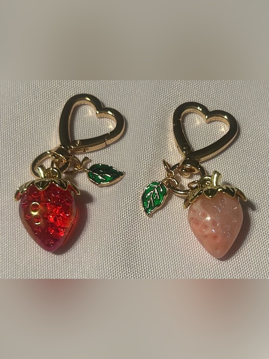Unbranded Accessories - Bag Charms with Heart Clip and Red and Pale Pink Strawberries
